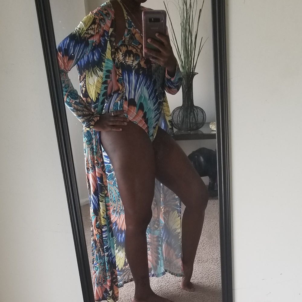 Cover Up With Swimsuit - Picture 4 of 6
